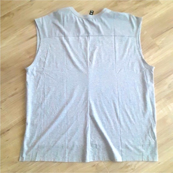 Gray Sleeveless Shirt by The North Face - Picture 5 of 8